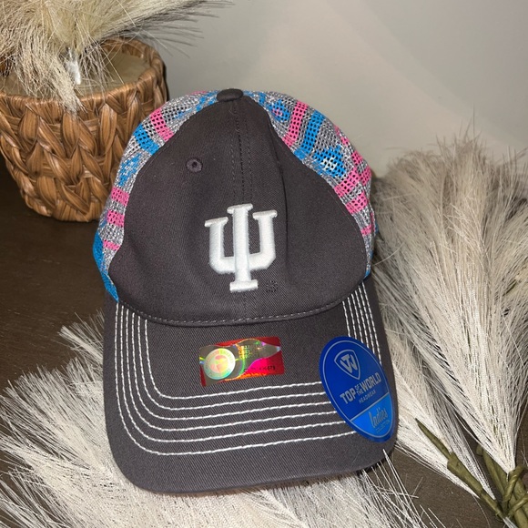 NEW WITH TAGS Women’s Indiana University IU snapback hat - Picture 2 of 4
